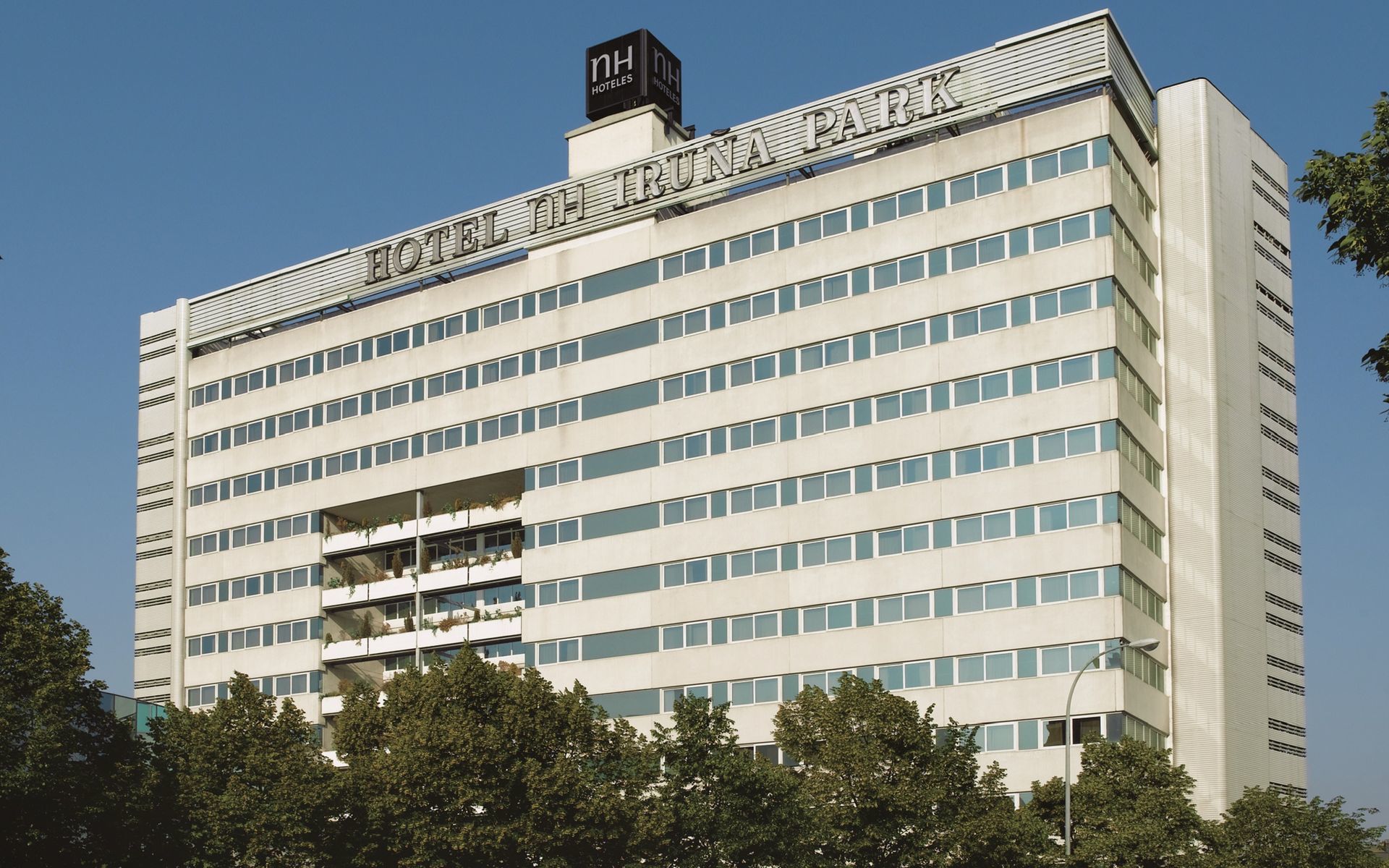 Nh Pamplona Iruna Park Exteriör bild